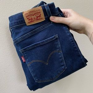 Levis jeans